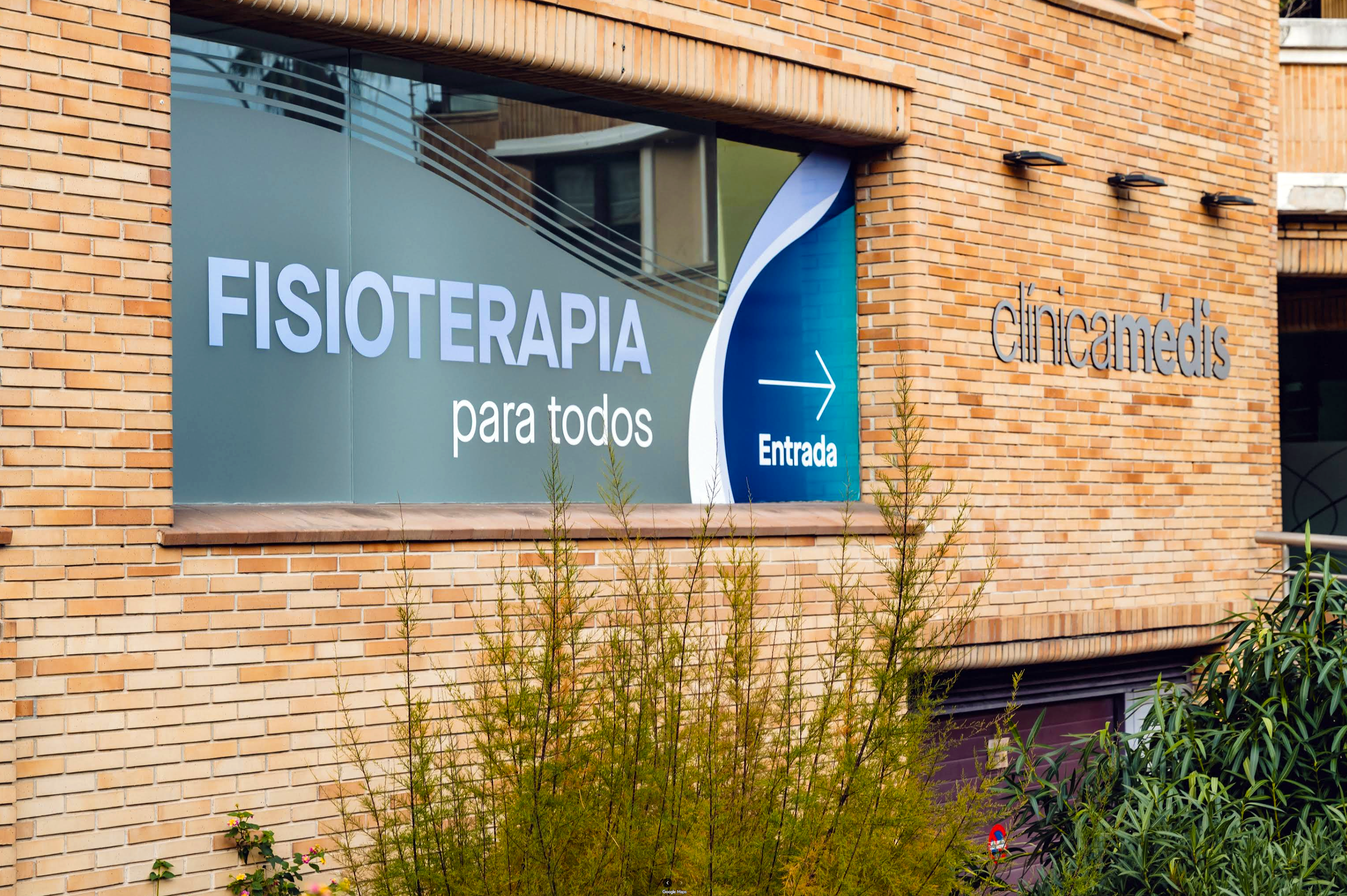 Clínica Médis de Sacavém — montra da fisioterapia
